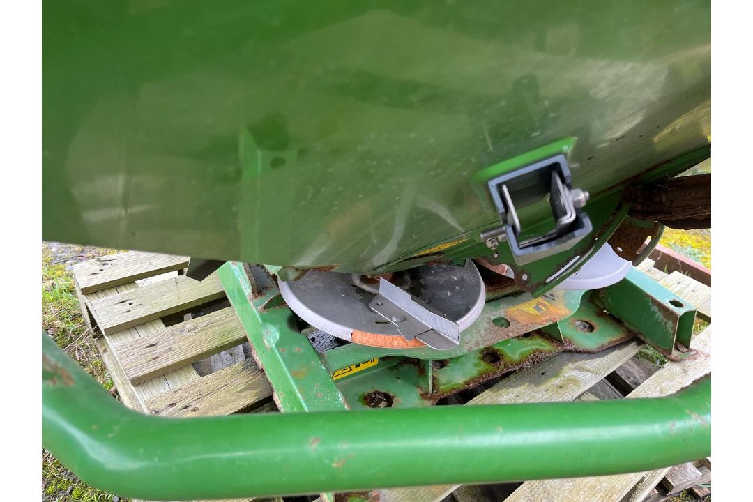 2013 AMAZON ZA X PERFECT FERTILISER SPREADER - Image 5 of 6