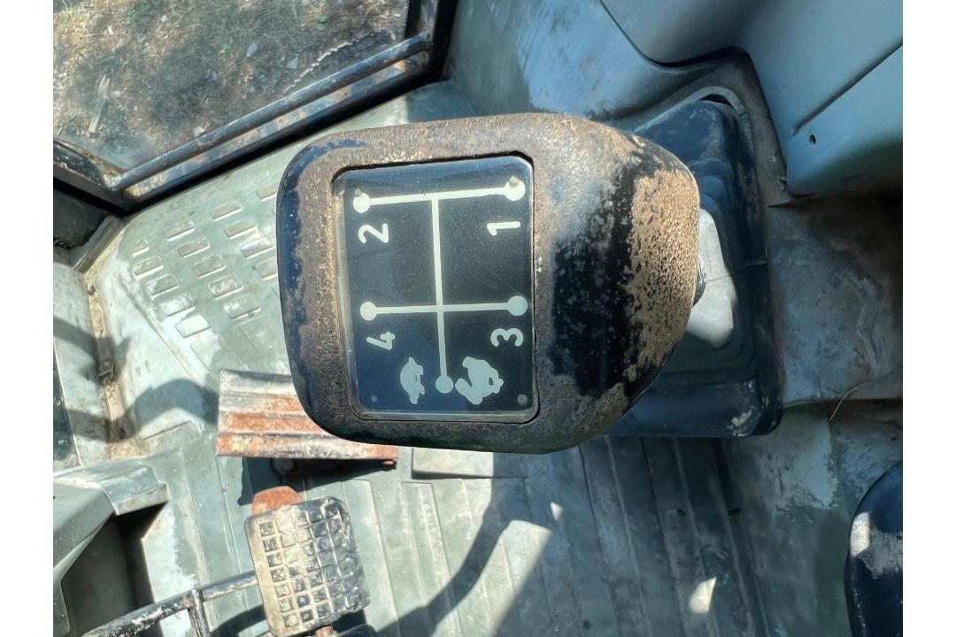 1996 MASSEY FERGUSON 6160 TRACTOR - Image 5 of 9