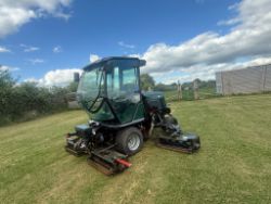 HAYTER T424 4WD 5 GANG RIDE ON CYLINDER MOWER - 2110 HOURS