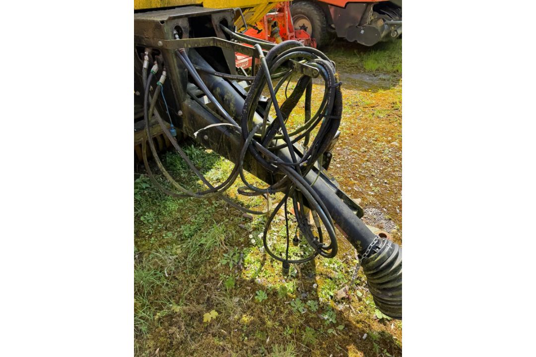 2012 NEW HOLLAND BR7060 ROUND BALER - Image 6 of 9