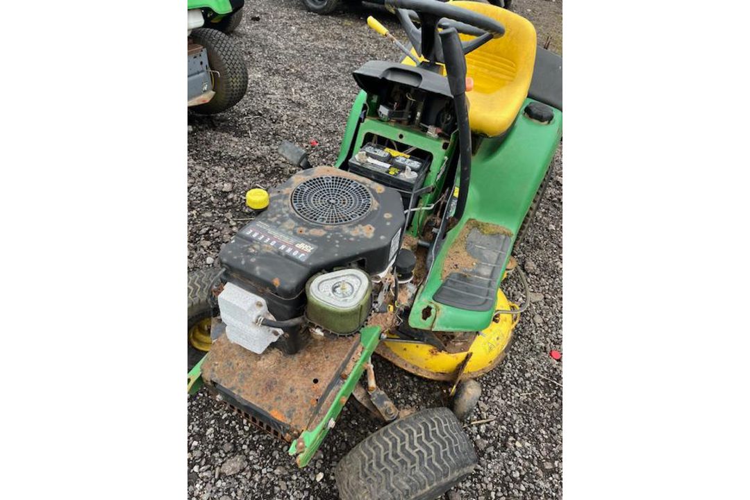 JOHN DEERE RIDE ON MOWER - SPARES AND REPAIRS - Image 1 of 6