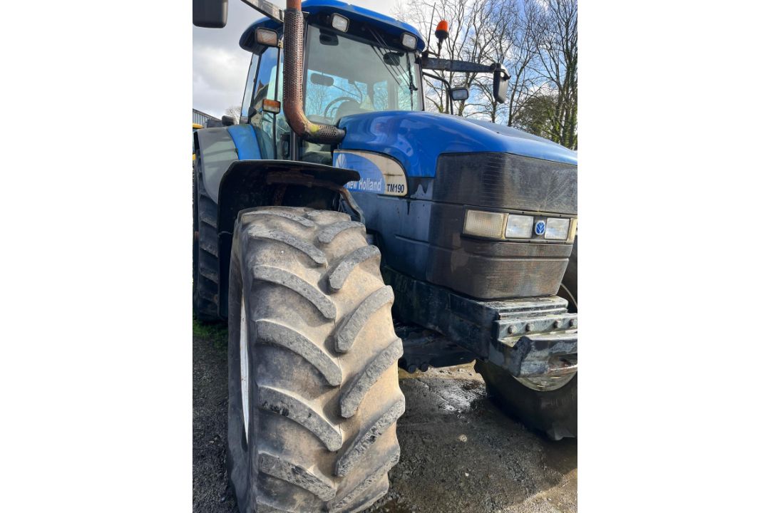 2003 NEW HOLLAND TM190 TRACTOR - Image 2 of 19