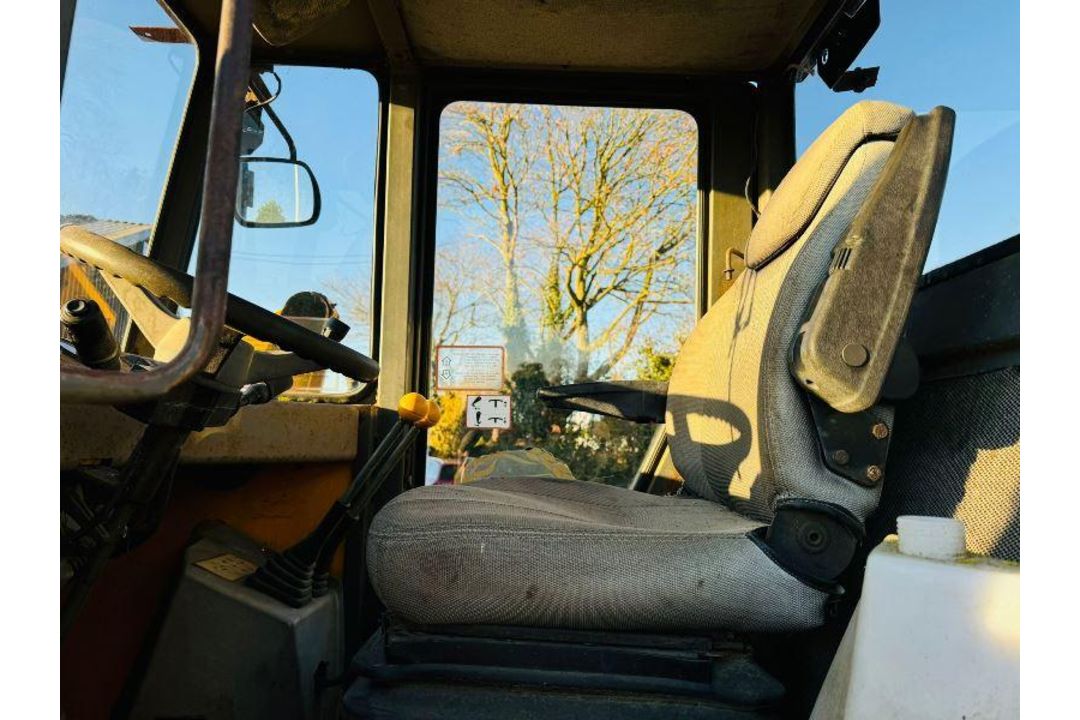 JCB 412 4WD LOADING SHOVEL C/W PERKINS ENGINE & BRAND NEW BUCKET - 10825 HOURS - Image 12 of 16