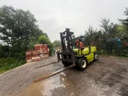 2008 CLARK 6 TON DIESEL FORKLIFT - 3154 HOURS