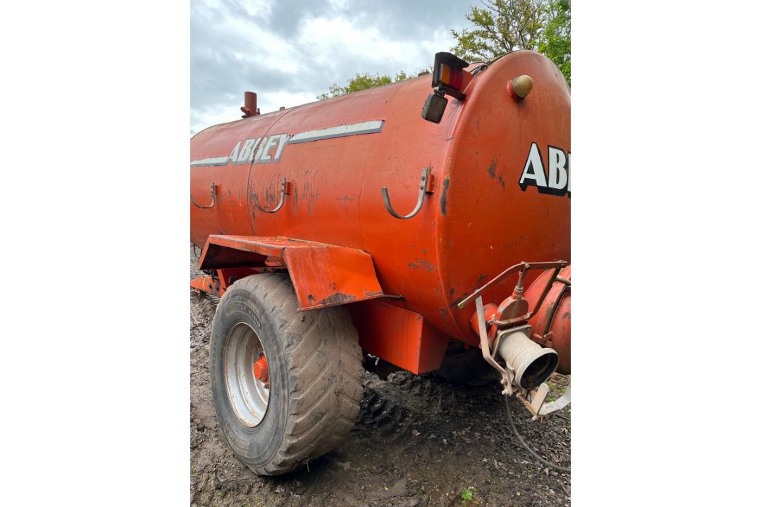 ABBEY 2000 GALLONS SLURRY TANKER - Image 7 of 8