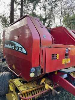 2004 NEW HOLLAND BR740 ROUND BELT BALER