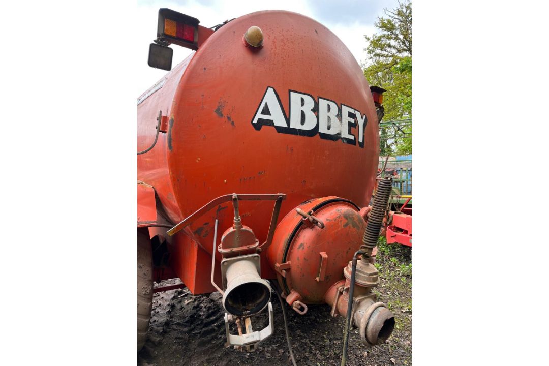ABBEY 2000 GALLONS SLURRY TANKER - Image 2 of 8