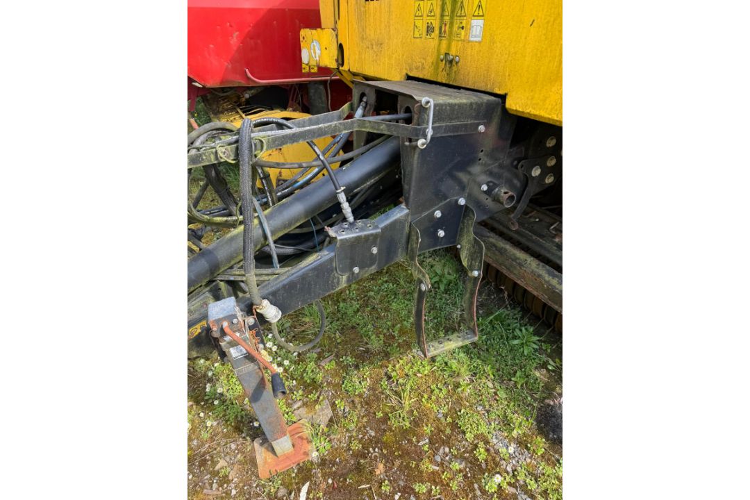 2012 NEW HOLLAND BR7060 ROUND BALER - Image 8 of 9