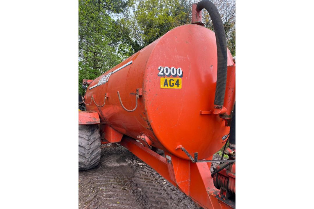 ABBEY 2000 GALLONS SLURRY TANKER - Image 5 of 8