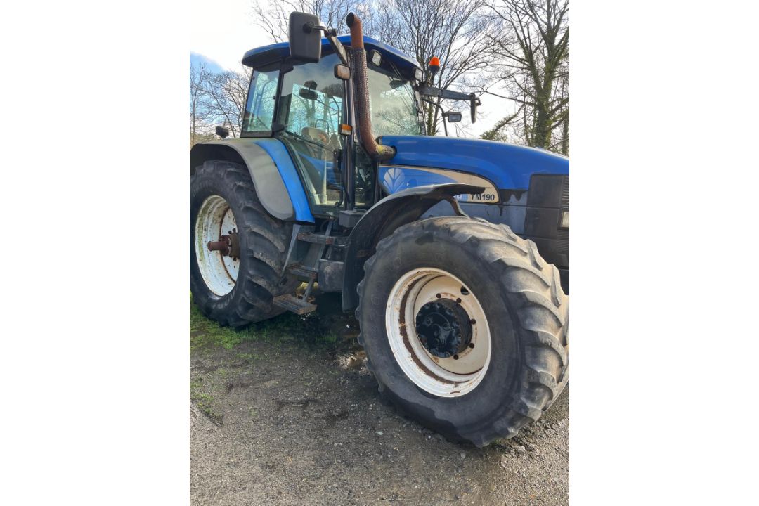 2003 NEW HOLLAND TM190 TRACTOR - Image 1 of 19