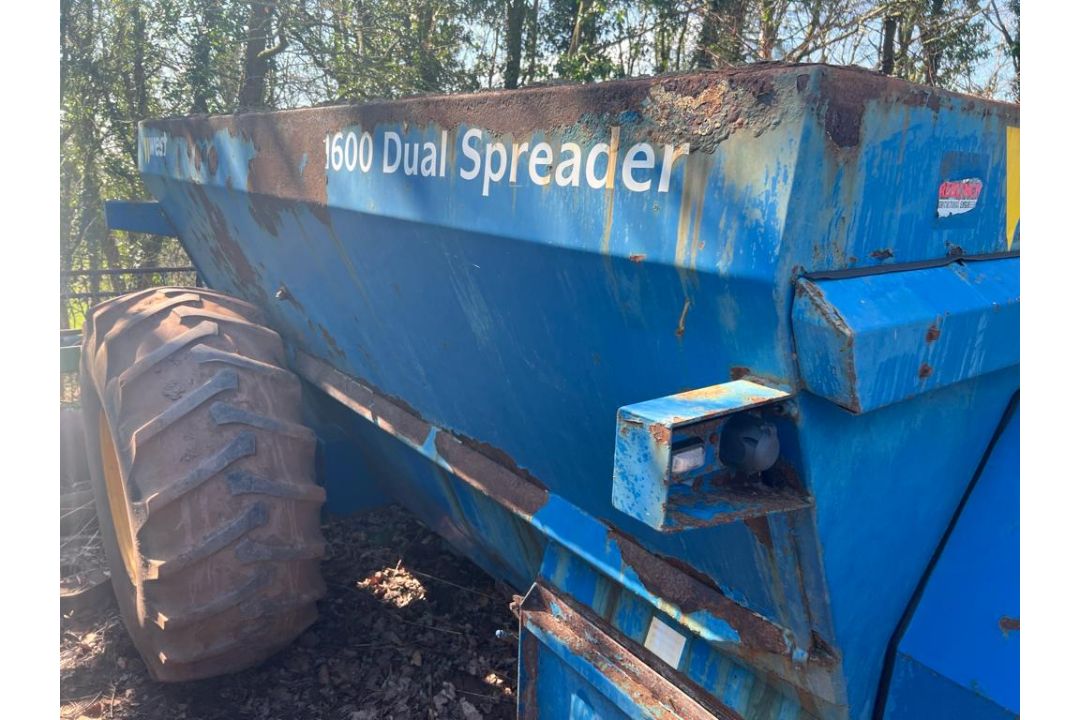 WEST 1600 SIDE MUCK SPREADER - Image 2 of 6
