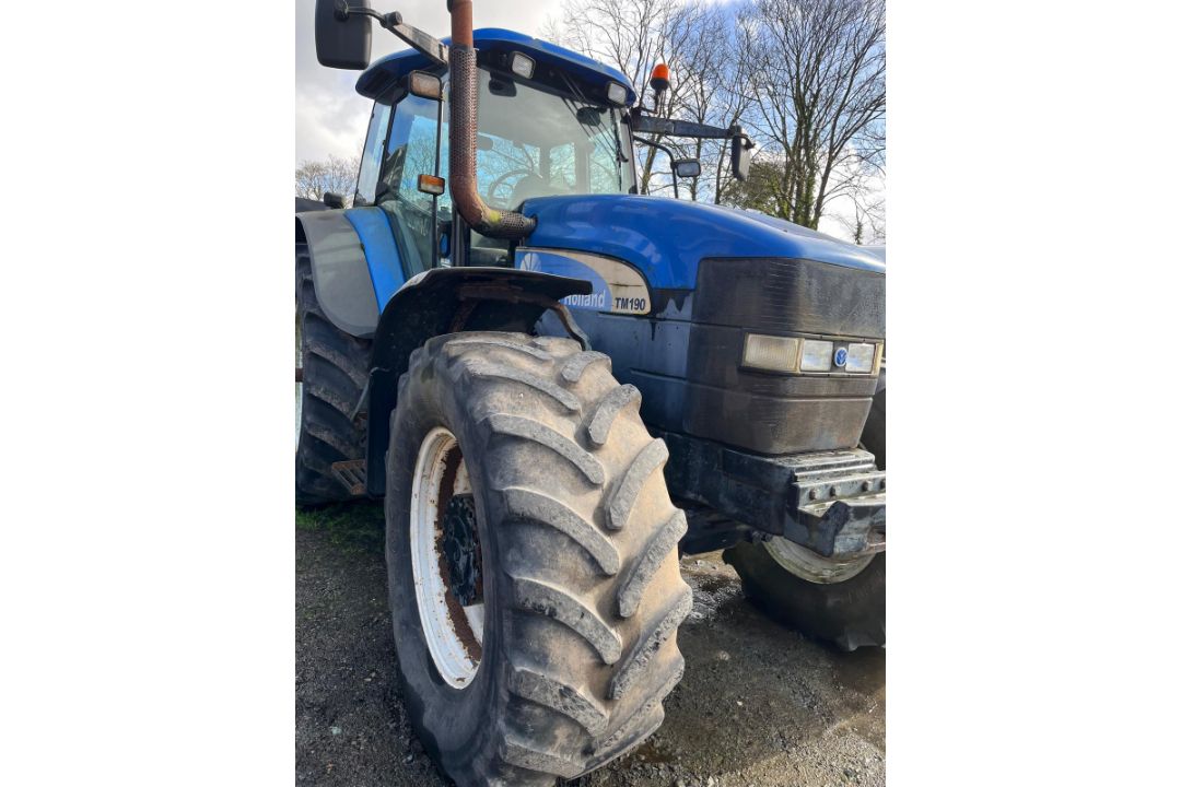 2003 NEW HOLLAND TM190 TRACTOR - Image 3 of 19