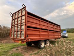 MARSHALL 22FT TANDEM AXLE FLATBED BALE/CATTLE TRAILER C/W REMOVABLE CATTLE BODY