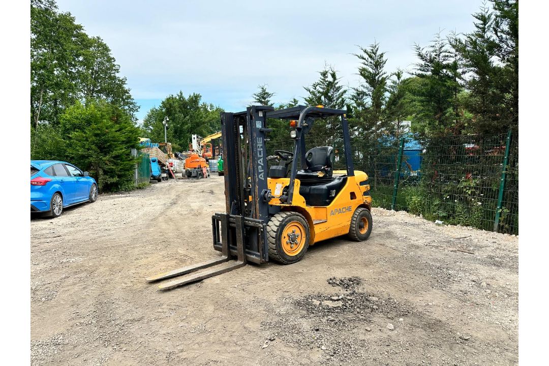 2021 APACHE HH30Z 3 TON DIESEL FORKLIFT - Image 15 of 16