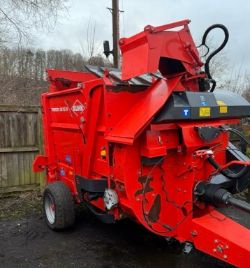 2018 KUHN 3570M STRAW CHOPPER - CLEAN MACHINE