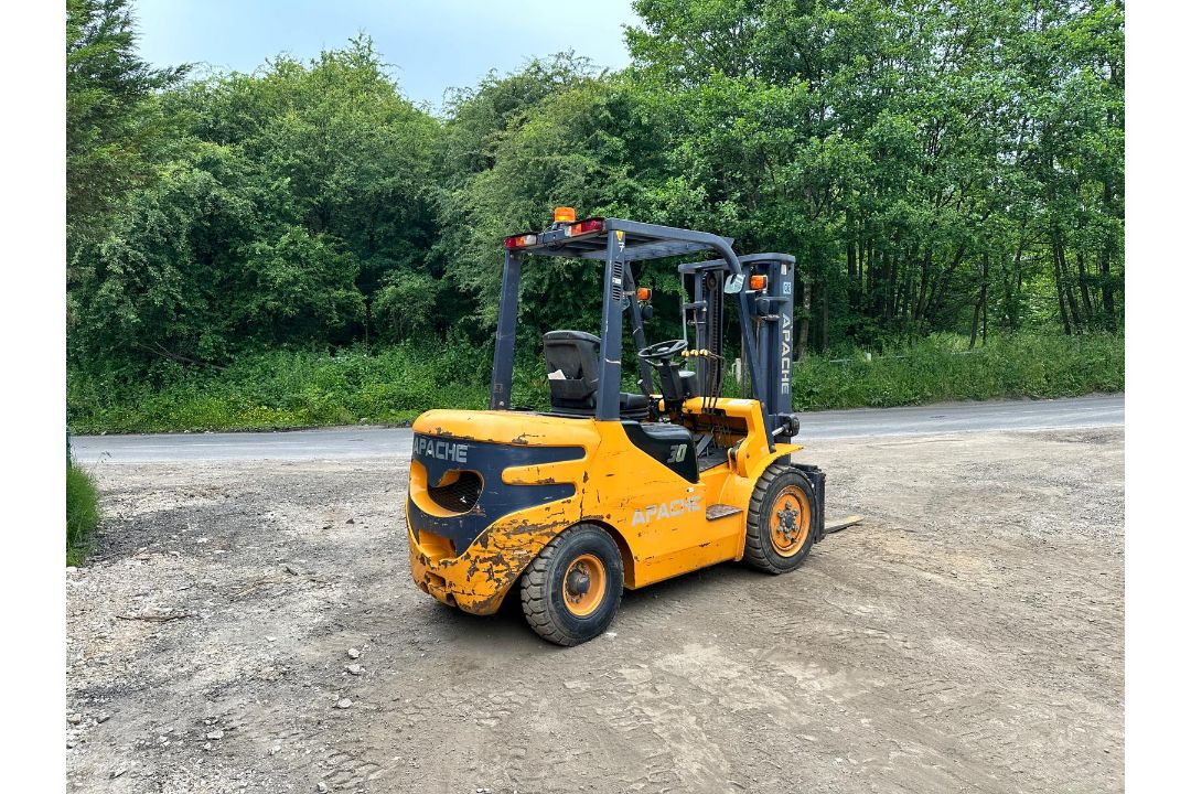 2021 APACHE HH30Z 3 TON DIESEL FORKLIFT - Image 16 of 16