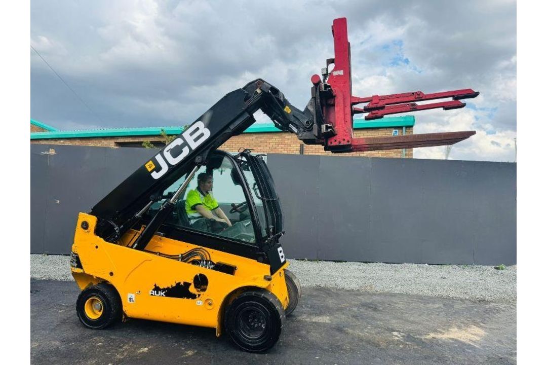 JCB 35D TELETRUK*YEAR 2017* C/W HYDRAULIC BAIL GRAB* - Image 8 of 13