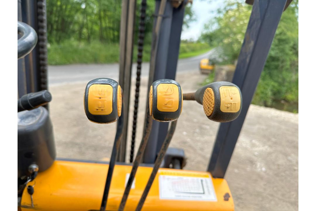 2021 APACHE HH30Z 3 TON DIESEL FORKLIFT - Image 11 of 16