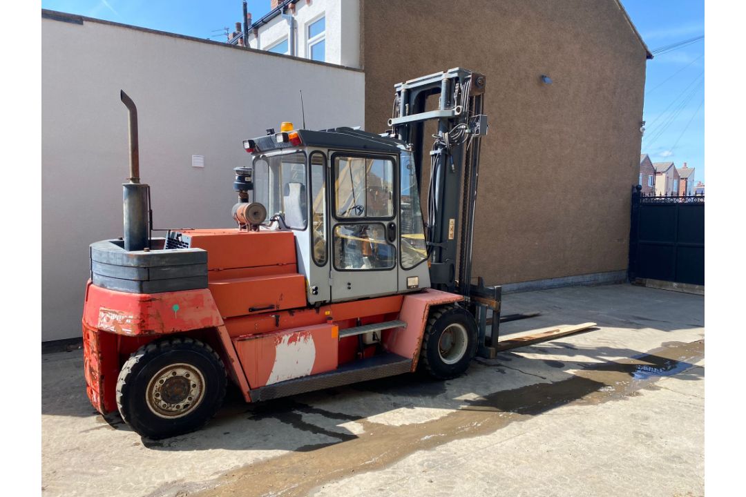 KALMAR DCD 90-6L FORKLIFT - PERKINS ENGINE - 3940 HOURS - Image 7 of 8