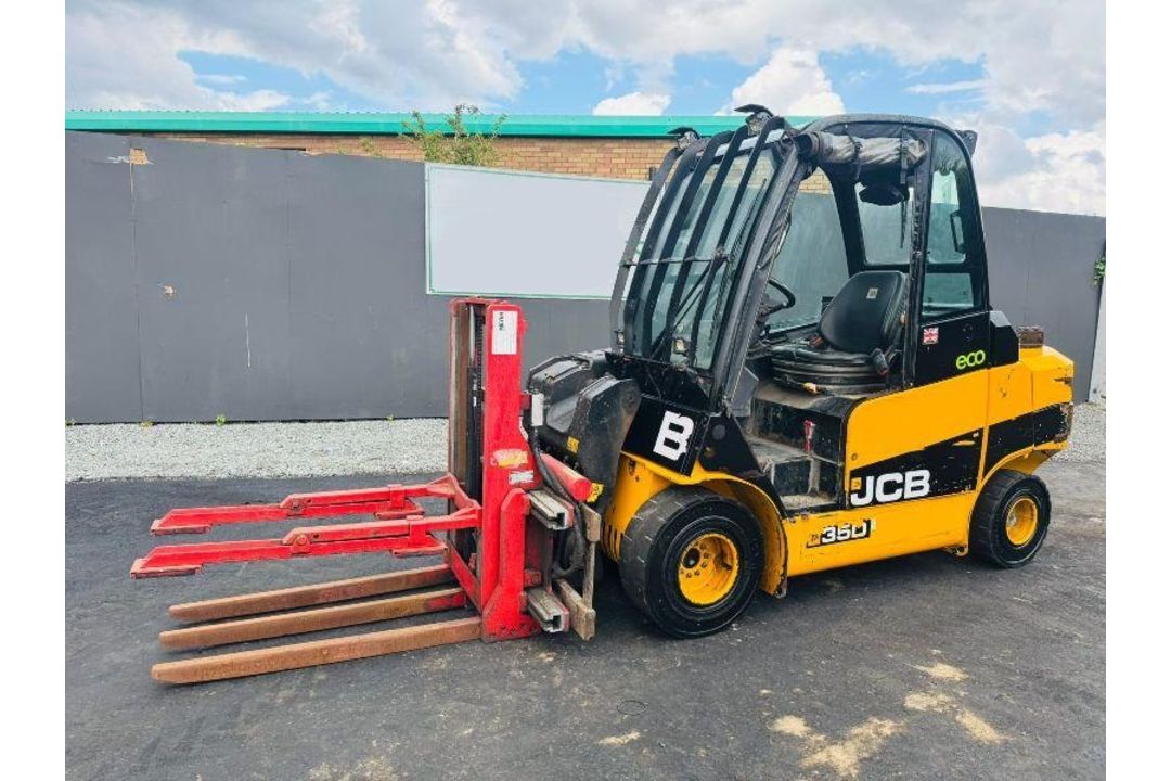 JCB 35D TELETRUK*YEAR 2017* C/W HYDRAULIC BAIL GRAB* - Image 1 of 13