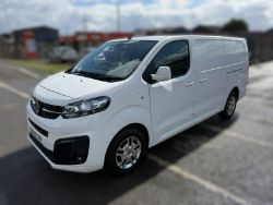 2020 70 VAUXHALL VIVARO 2900 SPORTIVE S/S PANEL VAN - 63K MILES - AIR CON - 1 KEY