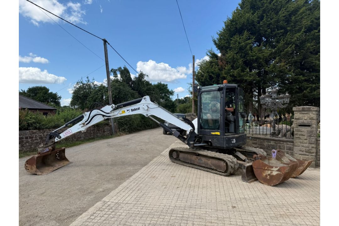 2019 BOBCAT E45 MIDI EXCAVATOR - RUNS AND DRIVES - 2484 HOURS - Image 5 of 22