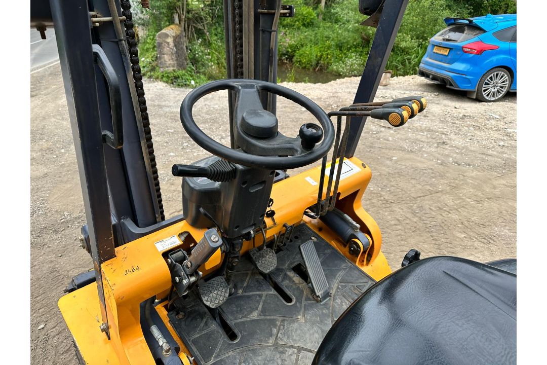 2021 APACHE HH30Z 3 TON DIESEL FORKLIFT - Image 10 of 16