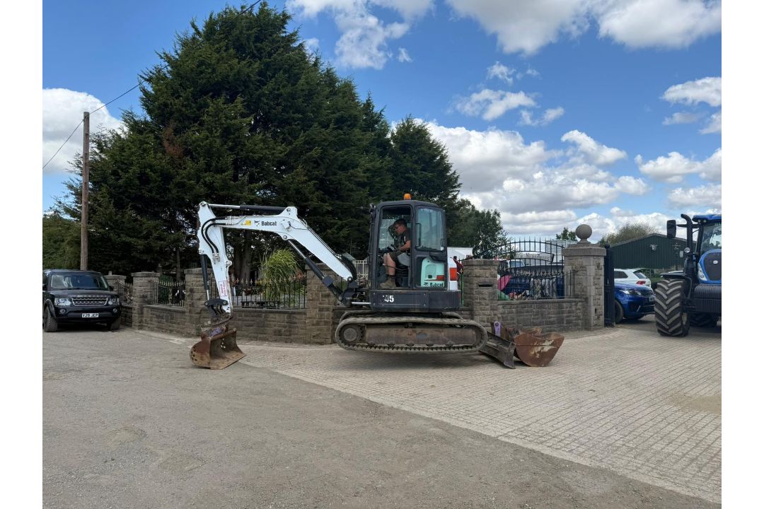 2019 BOBCAT E45 MIDI EXCAVATOR - RUNS AND DRIVES - 2484 HOURS - Image 6 of 22