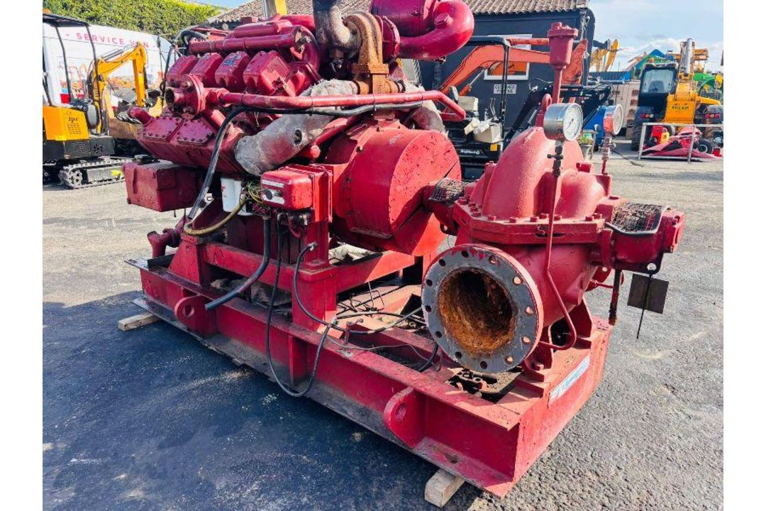 SPP 10 INCH WATERPUMP *C/W V8 ENGINE* - Image 2 of 10