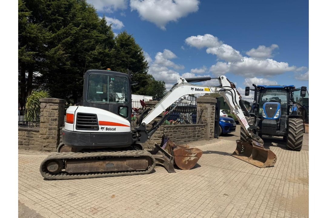 2019 BOBCAT E45 MIDI EXCAVATOR - RUNS AND DRIVES - 2484 HOURS - Image 13 of 22