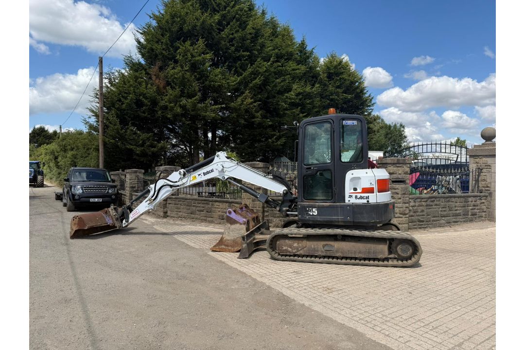 2019 BOBCAT E45 MIDI EXCAVATOR - RUNS AND DRIVES - 2484 HOURS - Image 8 of 22