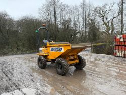 2013 THWAITES 3 TON STRAIGHT SKIP DUMPER