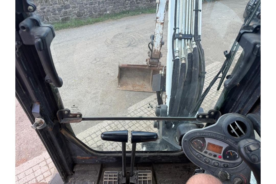 2019 BOBCAT E45 MIDI EXCAVATOR - RUNS AND DRIVES - 2484 HOURS - Image 14 of 22