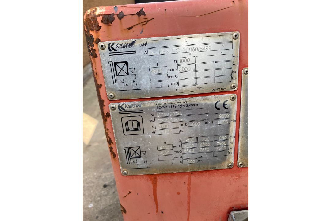 KALMAR DCD 90-6L FORKLIFT - PERKINS ENGINE - 3940 HOURS - Image 3 of 8