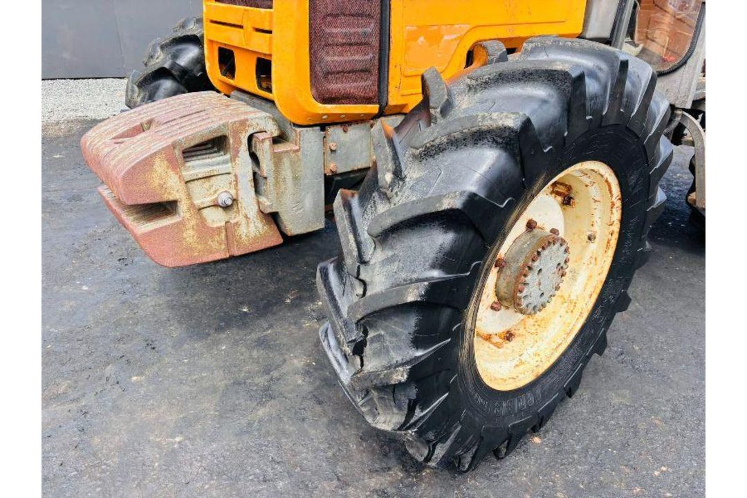 RENAULT 85-34 TRACTOR*C/W REAR LINKAGE* - Image 7 of 13