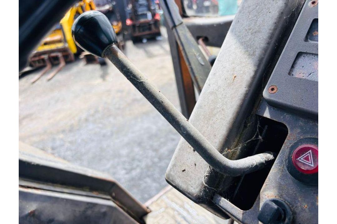 RENAULT 85-34 TRACTOR*C/W REAR LINKAGE* - Image 10 of 13
