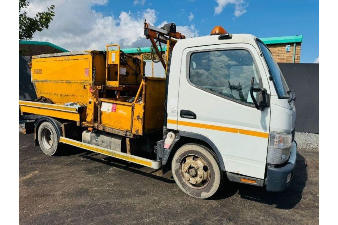 2012 MITSUBISHI FUSO CANTER 7C15 34 HCV *135900 MILES* AUTOMATIC* OPEN TOP ROOF* - Image 8 of 17