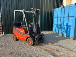 LINDE H16 FORKLIFT - 1.6 TON LIFT - CONTAINER SPEC - SIDE SHIFT - 5253 HOURS