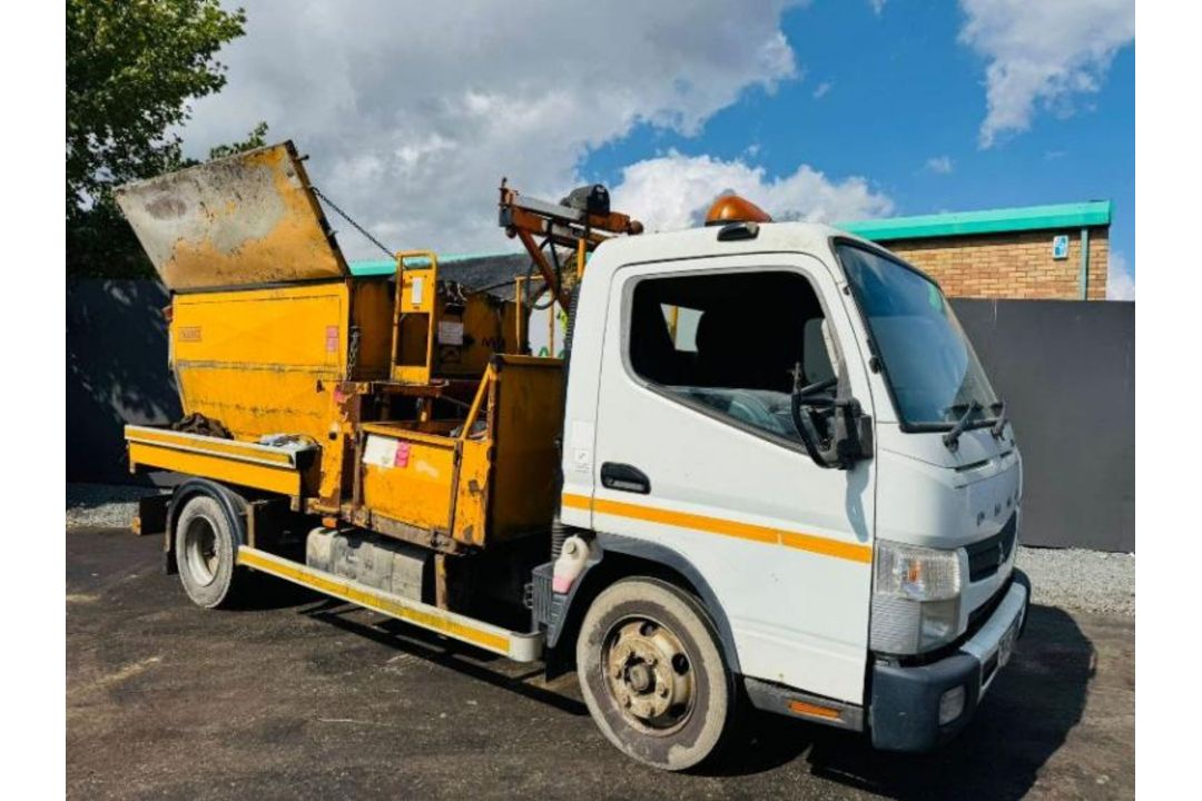 2012 MITSUBISHI FUSO CANTER 7C15 34 HCV *135900 MILES* AUTOMATIC* OPEN TOP ROOF* - Image 9 of 17
