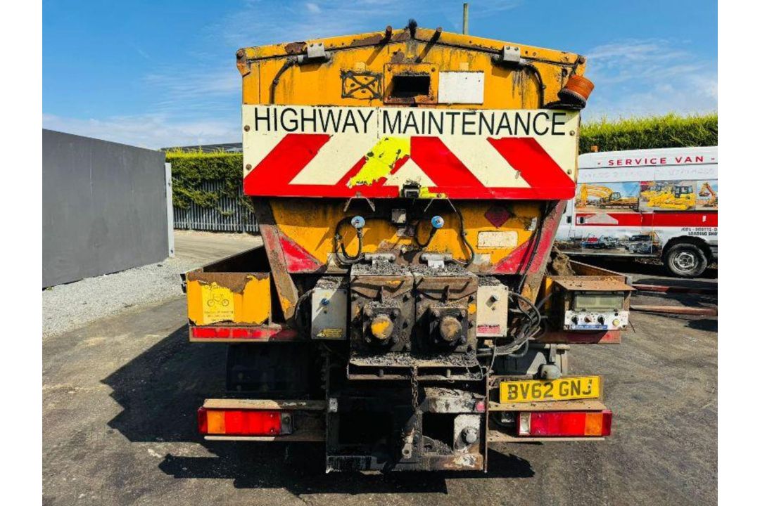 2012 MITSUBISHI FUSO CANTER 7C15 34 HCV *135900 MILES* AUTOMATIC* OPEN TOP ROOF* - Image 4 of 17