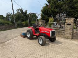 MASSEY FERGUSON 1230 27HP 4WD COMPACT TRACTOR WITH TRANSPORT BOX - 1514 HOURS