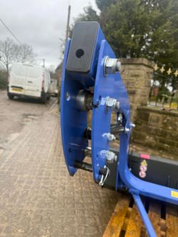 NEW/UNUSED ISEKI MX C1 TRACTOR LOADER AND BUCKET
