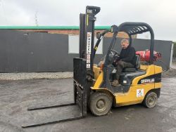 CATERPILLAR GP20CN 2 STAGE MAST SIDESHIFT FORKLIFT*C/W PALLET TINES*