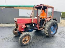 UNIVERSAL 550 2WD TRACTOR*C/W REAR LINKAGE* 1585 HOURS*