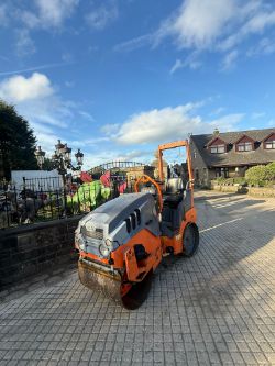 2011 HAMM HD8 RIDE ON TWIN DRUM VIBRATING ROLLER