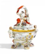 Terrine mit Dekor des Schwanenservice mit den Figuren von Acis und Galathea