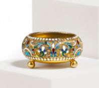 Kleines Salzgefäß auf Kugelfüßen mit Cloisonnédekor