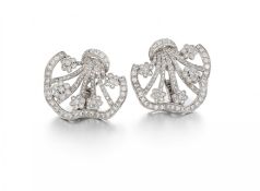 Floraler Diamant-Ohrschmuck