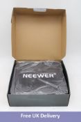 Neewer Bi Colour 660 LED Photography Light with Barn Door. Box damaged, Not checked