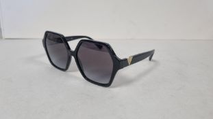 Valentino Women's Sunglasses, Black, 58 16 140